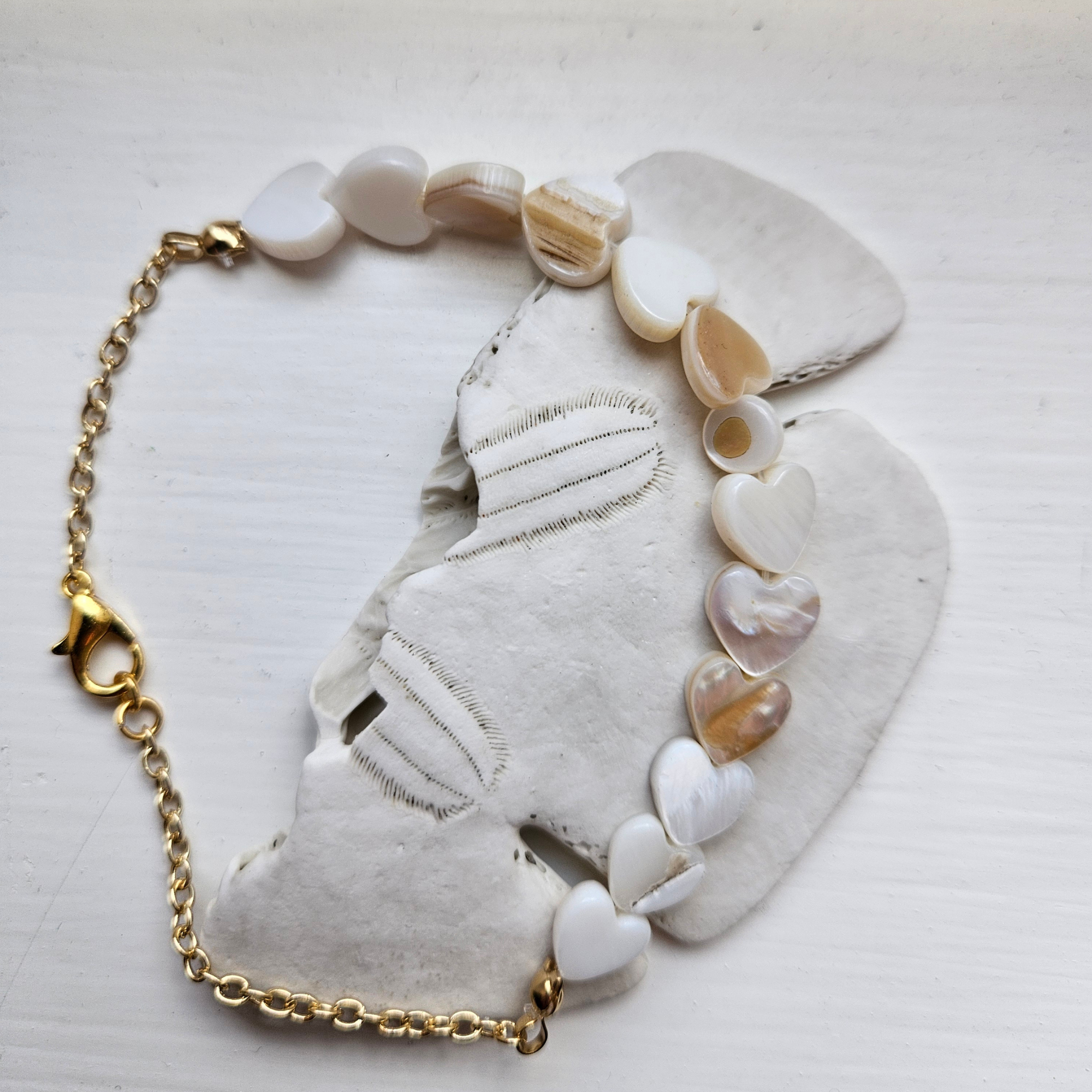 Adjustable shell bracelet